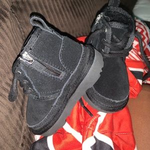 boys uggs